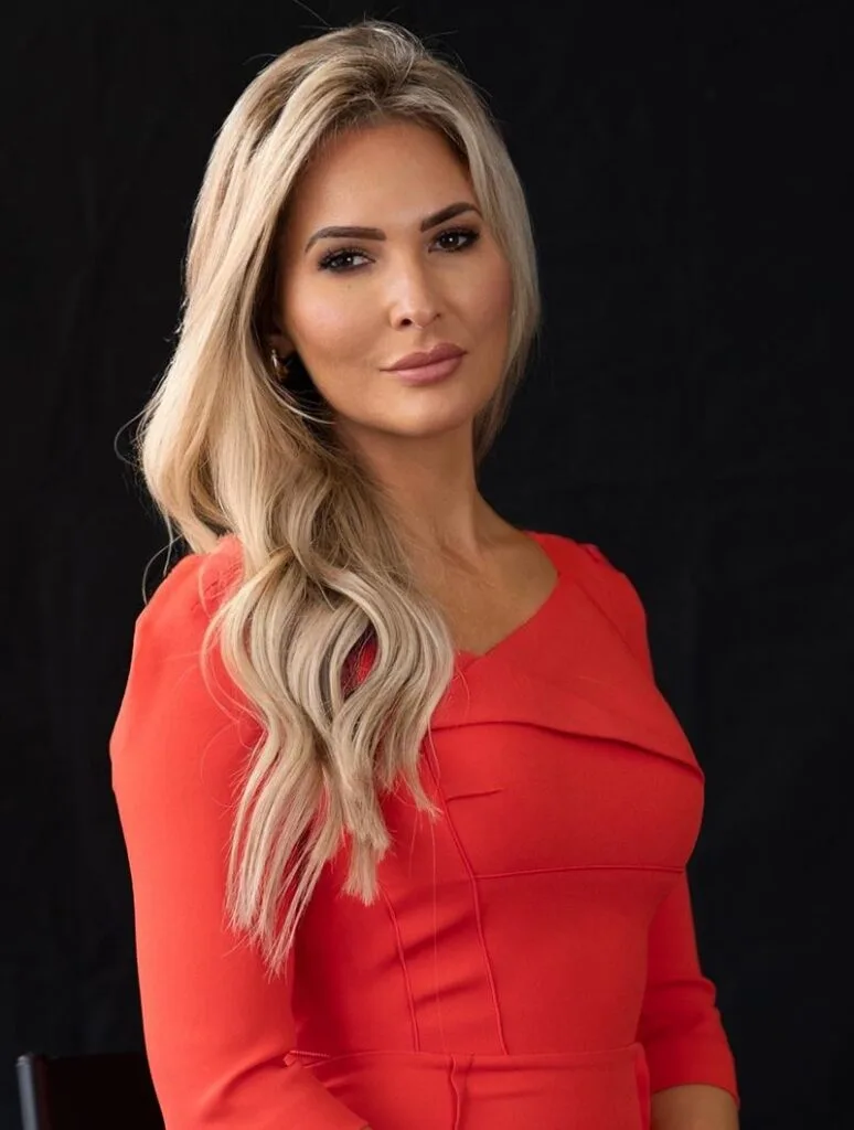 Ashleigh Cherry